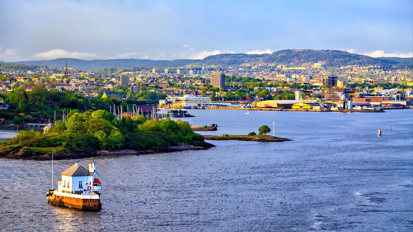 Day 4: Onto Oslo - the capital of Norway. Visit Karlstad - beautiful lakeside town in Sweden